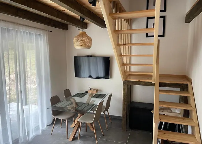 Zminica Lake House
