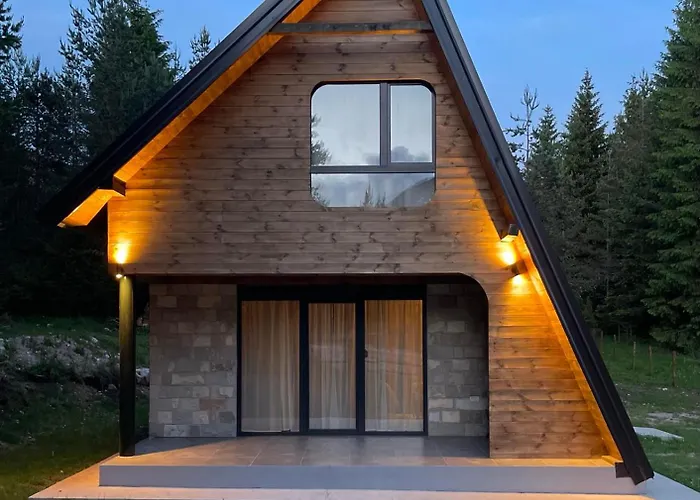 Zminica Lake House