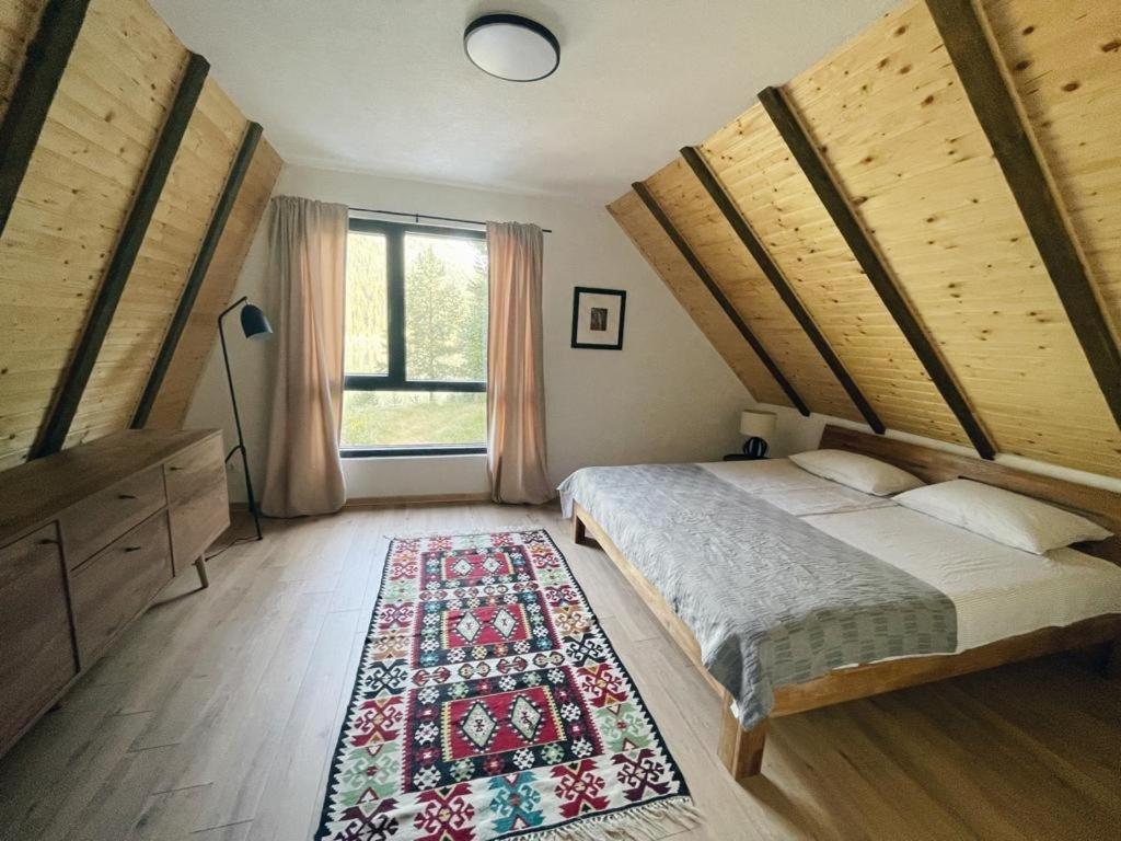Zminica House